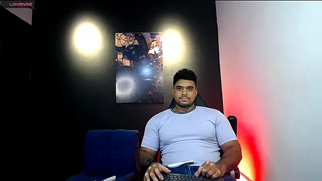 Big furry bear13 online show from January 15, 9:29 pm