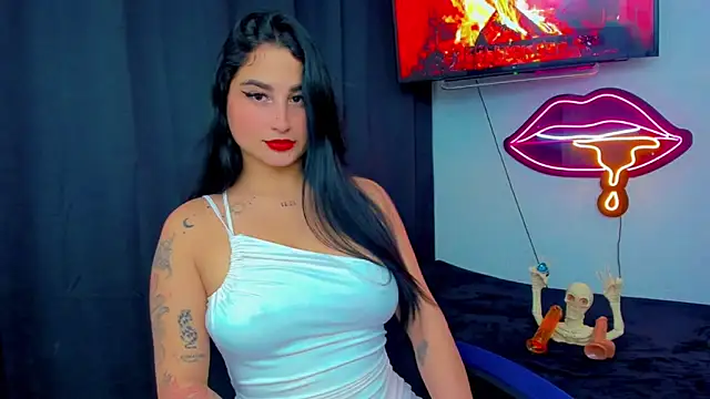 Snapshot of sunshine_uwu22 chatting on May 13, 5:53 pm sunshine uwu22 online show from May 13, 5:53 pm