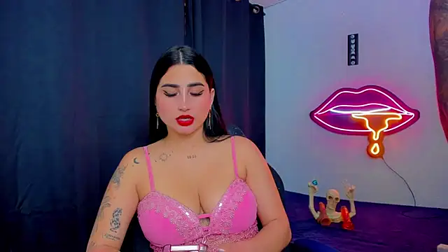 Snapshot of sunshine_uwu22 chatting on May 28, 6:03 pm sunshine uwu22 online show from May 28, 6:03 pm