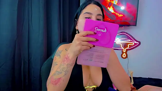 sunshine uwu22 online show from April 12, 7:17 pm