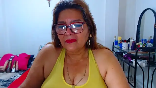 maturehot649 online show from February 25, 10:20 pm