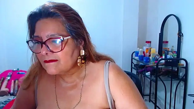 maturehot649 online show from March 5, 2:13 pm