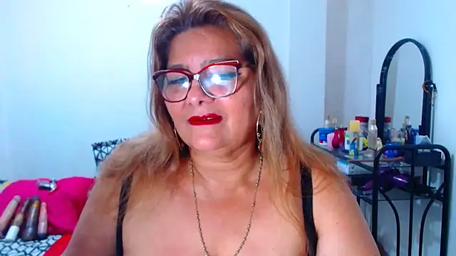 maturehot649 online show from March 16, 10:45 pm