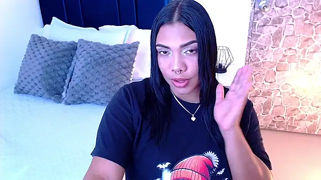 Snapshot of angela_santana_ chatting on October 7, 6:53 pm angela santana online show from October 7, 6:53 pm