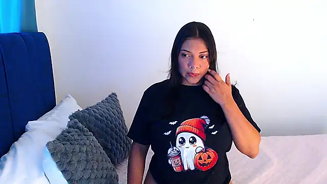 Snapshot of angela_santana_ chatting on March 13, 6:01 pm angela santana online show from March 13, 6:01 pm