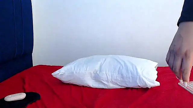 Snapshot of angela_santana_ chatting on March 5, 9:59 pm angela santana online show from March 5, 9:59 pm