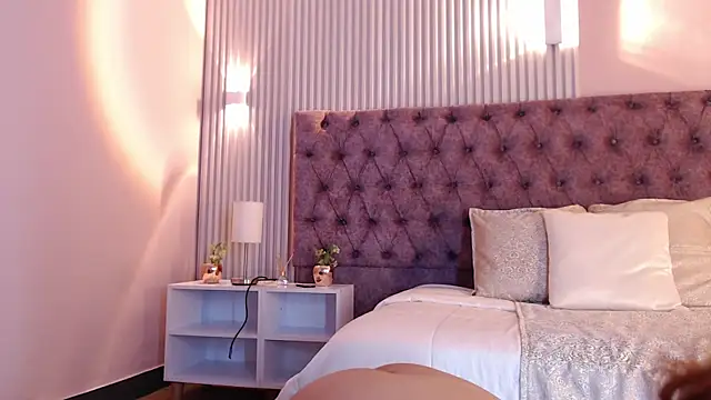 MollyCruz online show from March 20, 2:53 pm