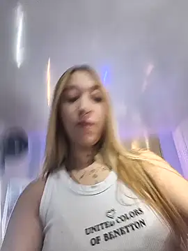 MollyCruz online show from December 20, 10:40 am