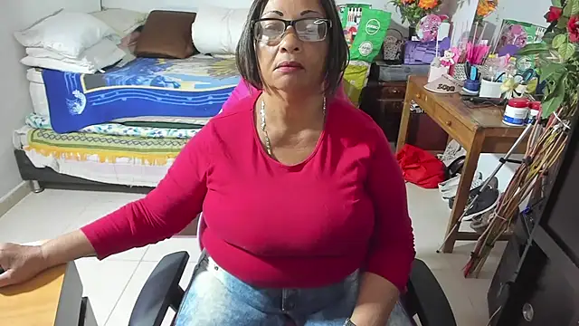 Snapshot of Mrs_mommy_ chatting on September 24, 4:57 pm Mrs mommy online show from September 24, 4:57 pm
