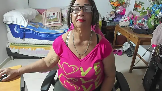 Snapshot of Mrs_mommy_ chatting on September 11, 8:09 pm Mrs mommy online show from September 11, 8:09 pm
