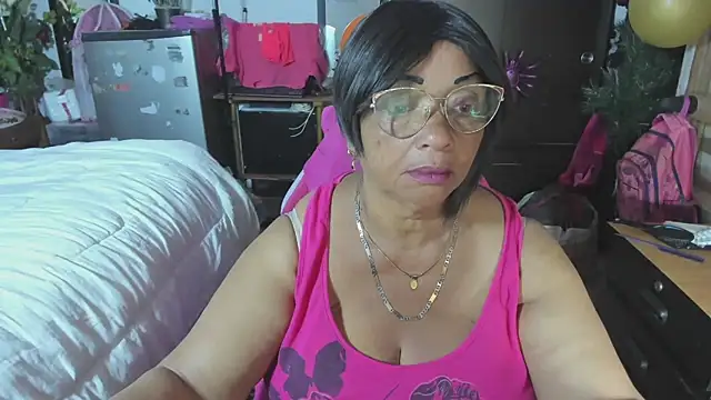 Snapshot of Mrs_mommy_ chatting on November 17, 4:11 pm Mrs mommy online show from November 17, 4:11 pm