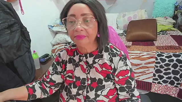 Snapshot of Mrs_mommy_ chatting on February 23, 7:14 pm Mrs mommy online show from February 23, 7:14 pm