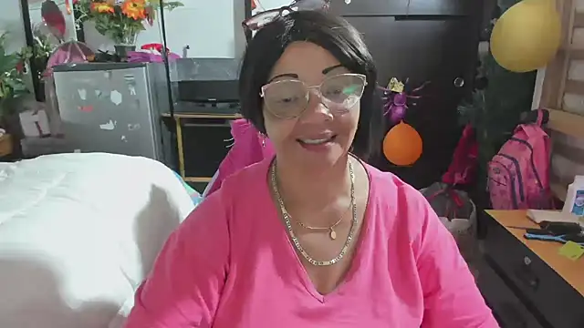 Snapshot of Mrs_mommy_ chatting on November 20, 8:42 pm Mrs mommy online show from November 20, 8:42 pm