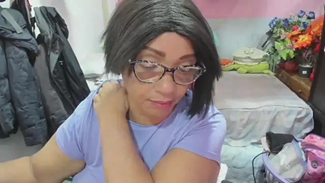 Snapshot of Mrs_mommy_ chatting on May 14, 7:22 pm Mrs mommy online show from May 14, 7:22 pm
