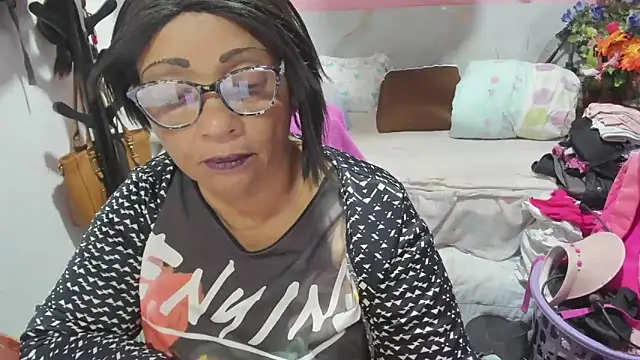 Mrs mommy  online show from June 7, 10:04 pm
