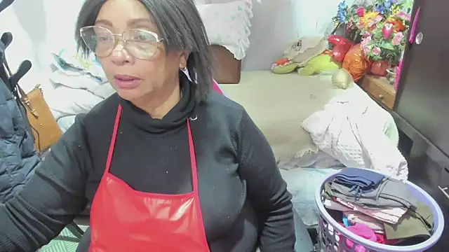 Snapshot of Mrs_mommy_ chatting on May 8, 7:28 pm Mrs mommy online show from May 8, 7:28 pm