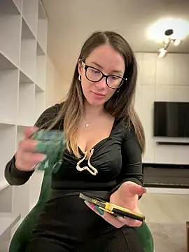 HotXMom online show from January 10, 6:20 am