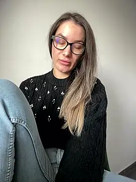 HotXMom online show from January 13, 8:07 am