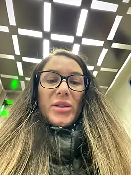 HotXMom online show from January 9, 7:15 am