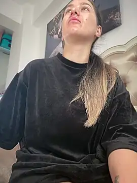 HotXMom online show from May 7, 5:44 am