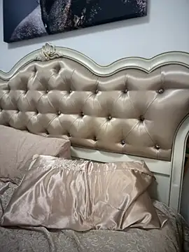 HotXMom online show from June 17, 6:24 am