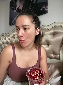 HotXMom online show from June 15, 6:57 am