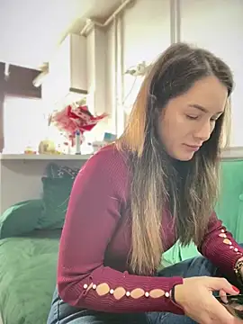 Snapshot of HotXMom chatting on March 2, 7:37 am HotXMom online show from March 2, 7:37 am