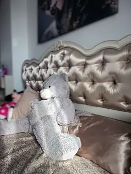 HotXMom online show from March 25, 7:08 am