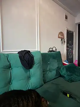 Snapshot of HotXMom chatting on February 12, 7:52 am HotXMom online show from February 12, 7:52 am