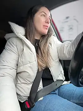 Snapshot of HotXMom chatting on February 24, 7:42 am HotXMom online show from February 24, 7:42 am