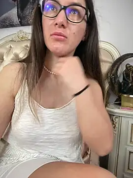 HotXMom online show from April 7, 4:03 am