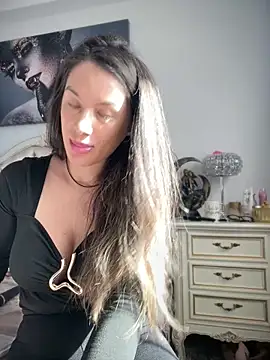 HotXMom online show from May 15, 6:22 am