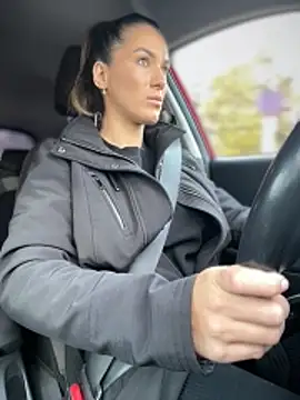 Snapshot of HotXMom chatting on October 30, 6:55 am HotXMom online show from October 30, 6:55 am