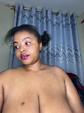 Linahlove online show from March 12, 11:31 pm