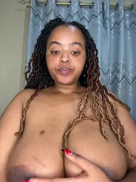 Snapshot of Linahlove chatting on June 27, 9:21 pm Linahlove online show from June 27, 9:21 pm