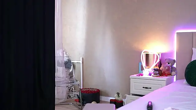 EvellineClaire online show from March 25, 12:26 pm