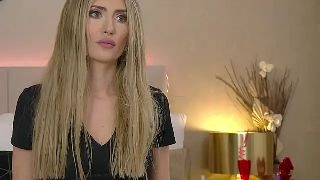 EvellineClaire online show from March 18, 7:33 am