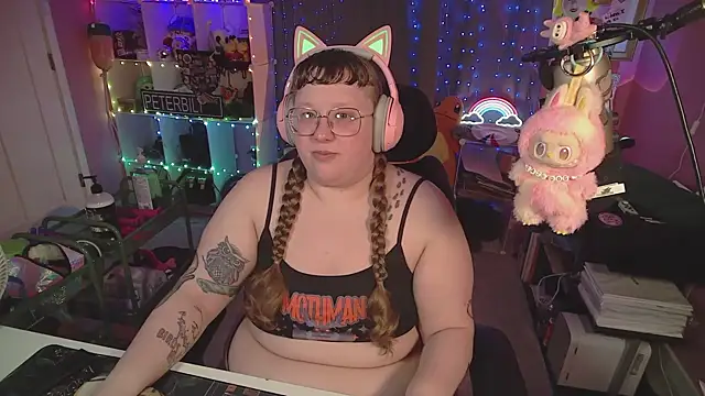 FatVeronica online show from March 22, 2:18 pm
