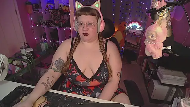 FatVeronica online show from March 23, 4:18 pm