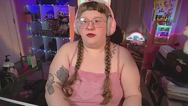 FatVeronica online show from February 26, 1:38 am
