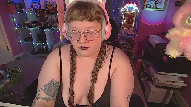 FatVeronica online show from February 12, 2:17 pm