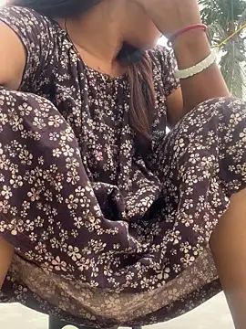 Snapshot of Ishikarana chatting on November 2, 2:27 am Ishikarana online show from November 2, 2:27 am