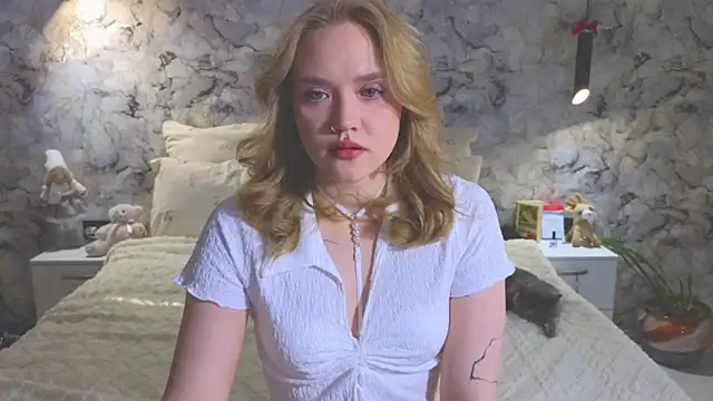 Aurora Golden1 online show from April 1, 12:57 am