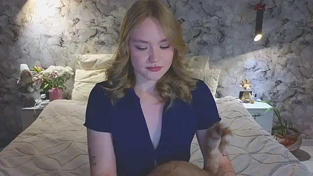 Snapshot of Aurora_Golden1 chatting on July 11, 8:47 am Aurora Golden1 online show from July 11, 8:47 am