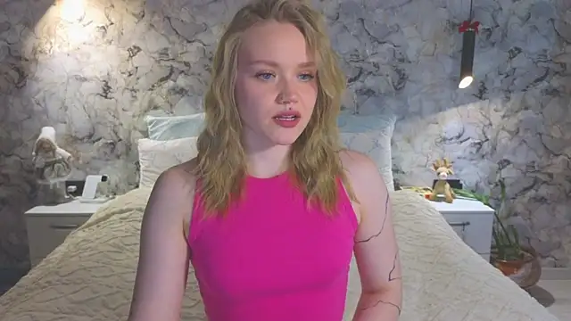 Aurora Golden1 online show from June 4, 12:43 pm