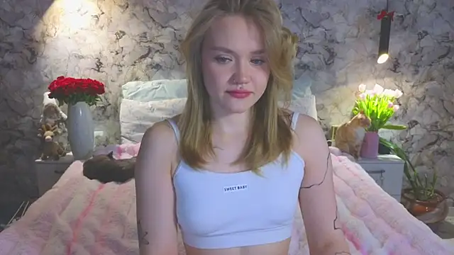 Aurora Golden1 online show from March 12, 2:39 am