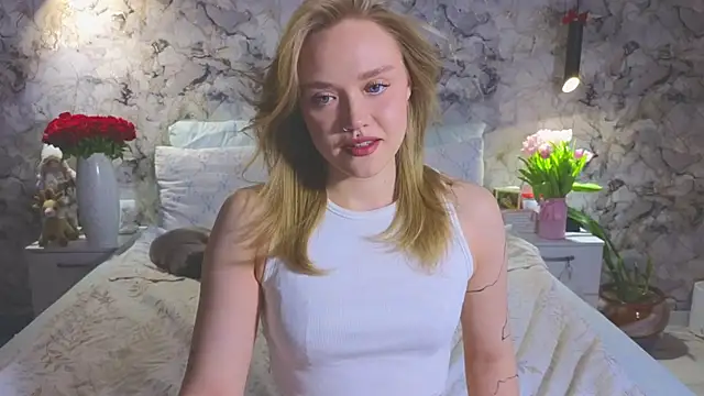 Aurora Golden1 online show from March 11, 1:10 am