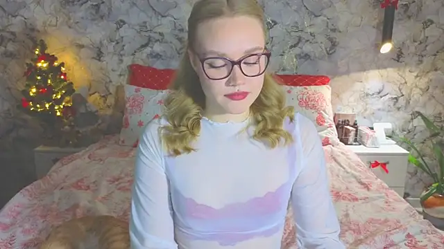 Aurora Golden1 online show from December 17, 4:34 pm