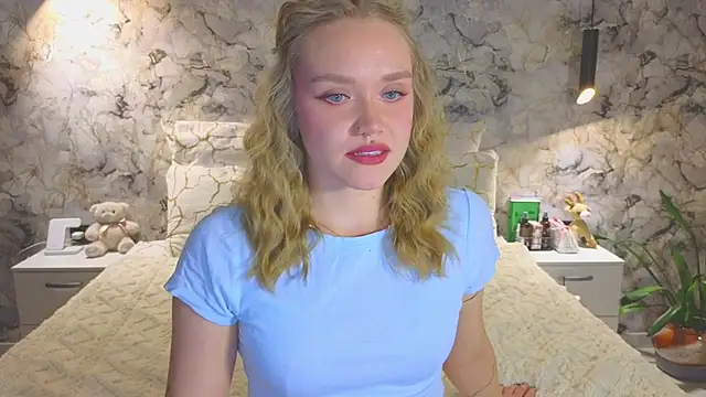 Aurora Golden1 online show from November 29, 5:02 pm