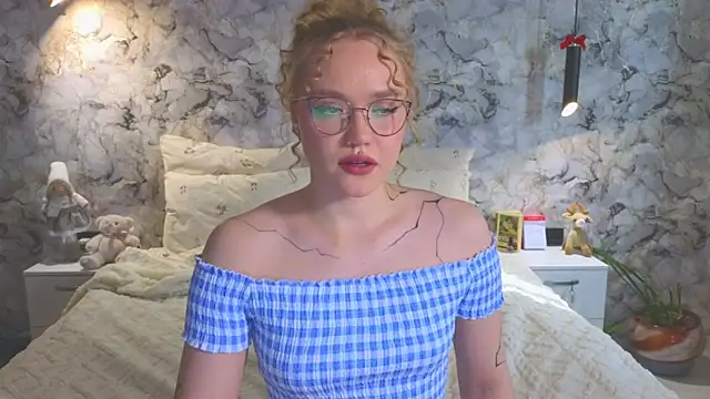 Aurora Golden1 online show from April 5, 3:13 am